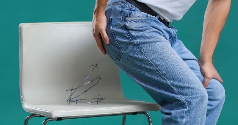 Dấu Hiệu Bệnh Trĩ Từ Giai Đoạn Khởi Phát Đến Triệu Chứng Nặng 4 Tiết dịch nhầy và có mùi hôi